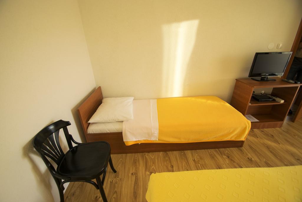Apartments Zile Starigrad Paklenica Rum bild