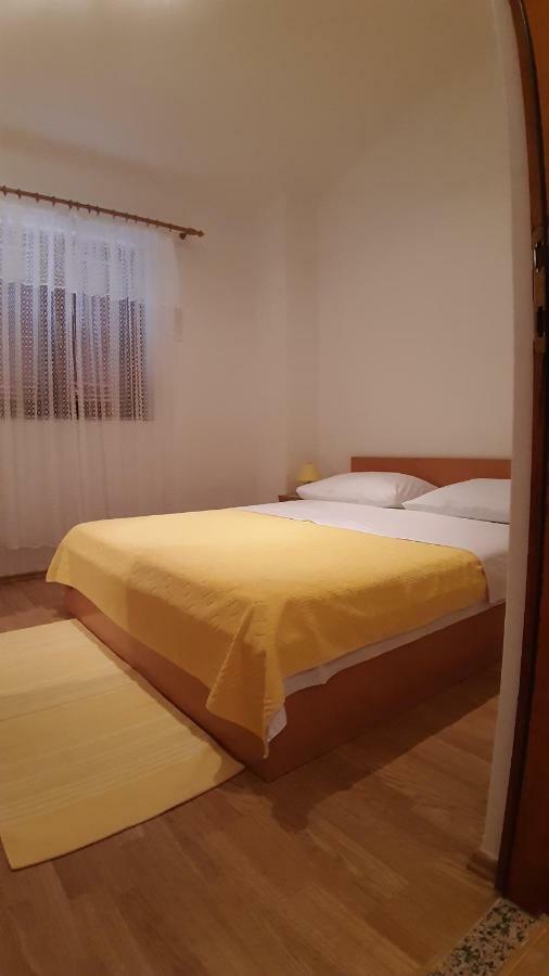Apartments Zile Starigrad Paklenica Exteriör bild