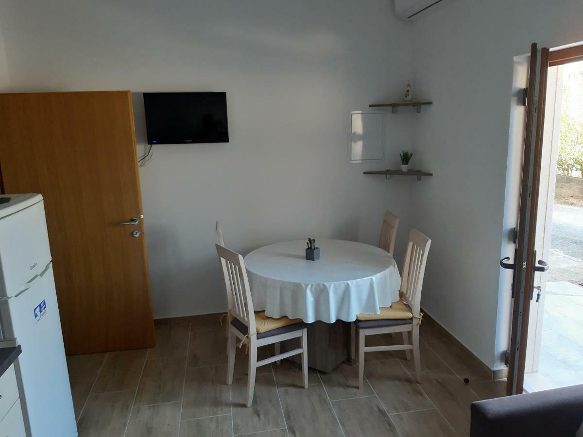 Apartments Zile Starigrad Paklenica Exteriör bild