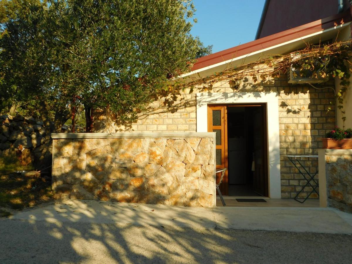 Apartments Zile Starigrad Paklenica Exteriör bild